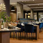 Отель Sheraton 4*