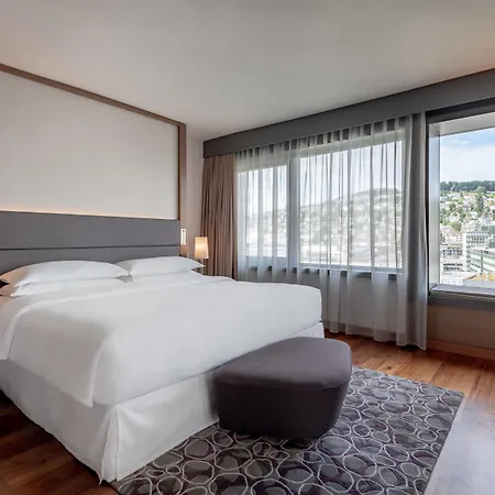 Sheraton Otel 4*